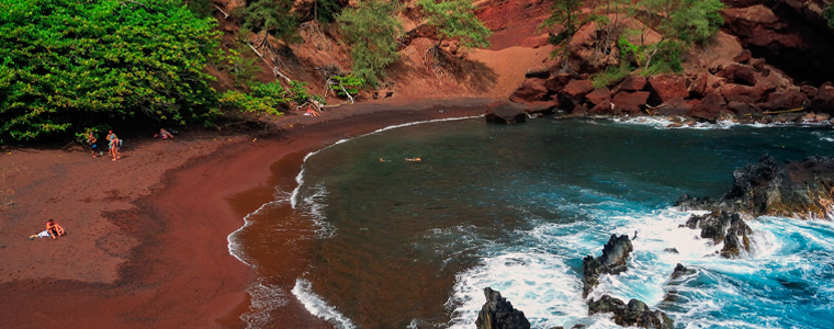 maui red sand beach