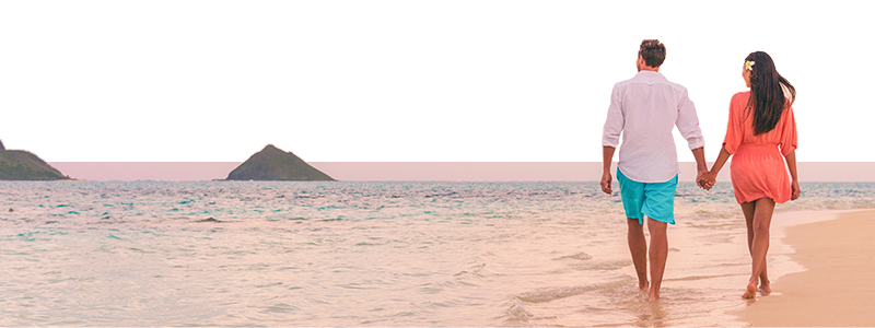 12621 beaches couple walking on the beach